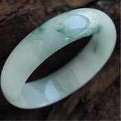 獨一無二天然緬甸老坑A貨冰糯種飄花翡翠手鐲 內(nèi)徑