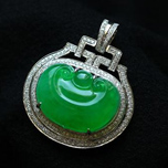 緬甸老坑玻璃種天然滿綠翡翠A貨18K白金天然鉆石玉如意吊墜圖