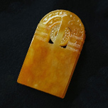 龍馬精神緬甸老坑糯冰種天然紅黃翡翠A貨玉古龍掛件-龍行天下圖